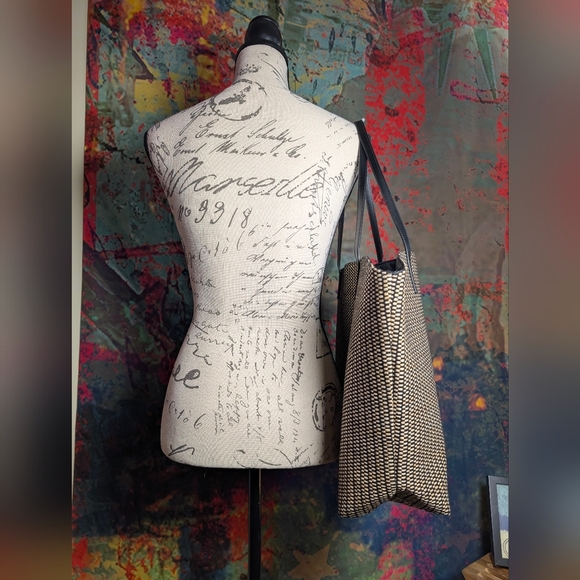 Black & Tan Woven Beach Tote - Picture 3 of 5